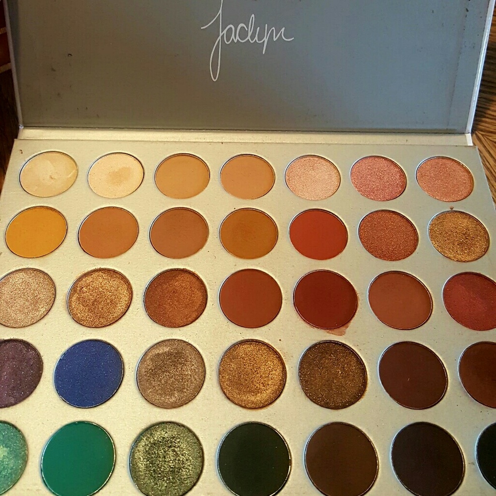 The Jaclyn Hill Palette